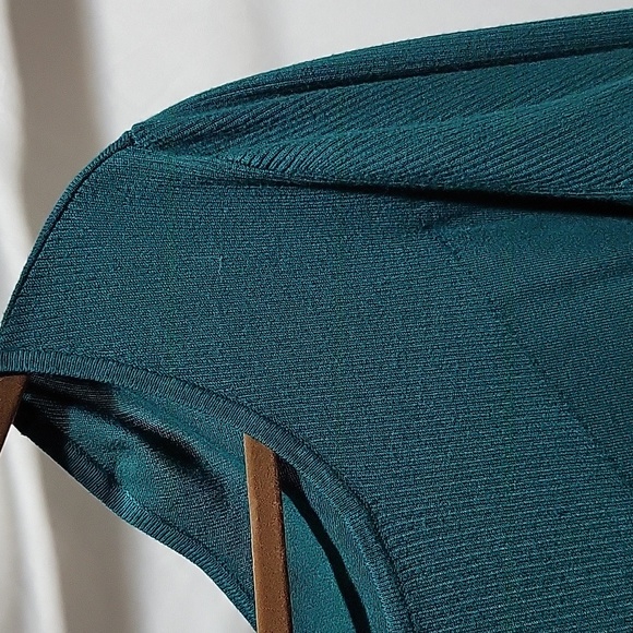 Tunic Sweater - Picture 2 of 9